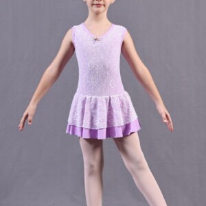 Κορμάκι με δαντέλα και φούστα